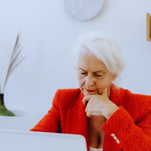 עבודה לגיל השלישי – הכשרות, ליווי והזדמנויות לוותיקים בעבודה