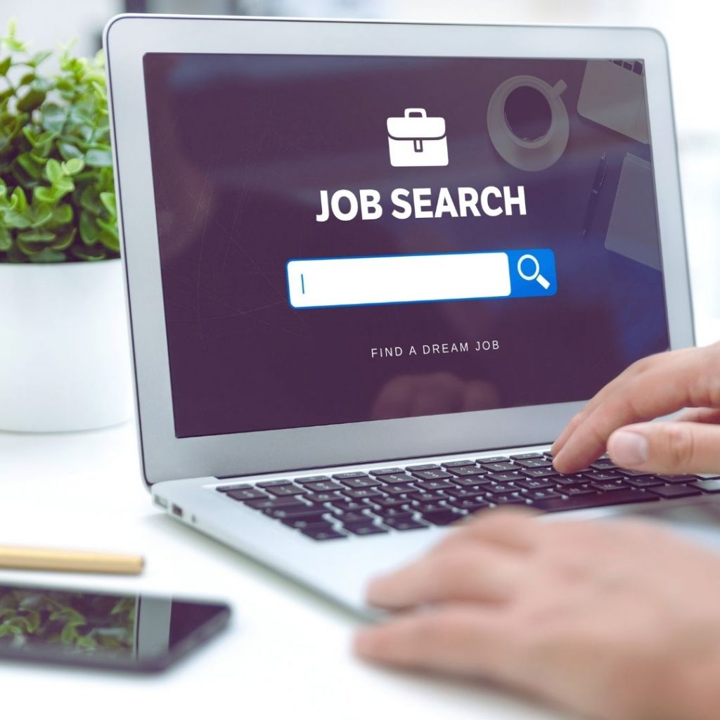 חיפוש עבודה לגיל השלישי – איך להשתלב מחדש בשוק העבודה