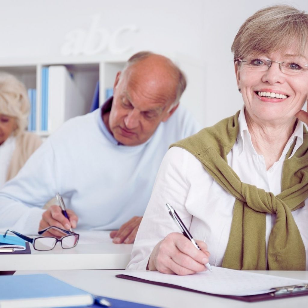 הזדמנויות חדשות נפתחות עם עבודה בגיל השלישי דרך ותיקים בעבודה